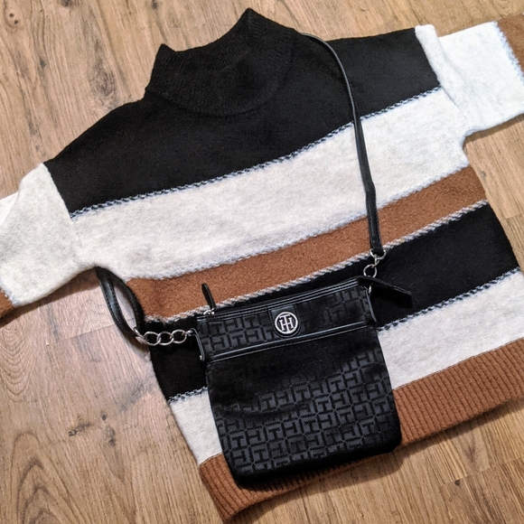 Tommy Hilfiger Handbags - BOGO! Adorable Tommy Hilfiger